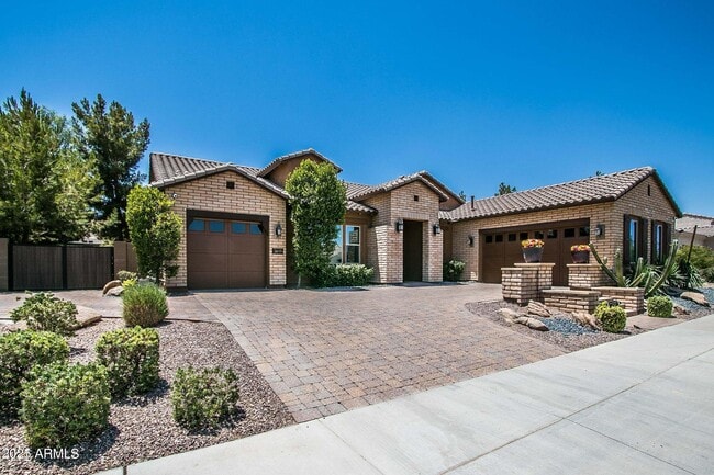 property at 3009 E Valencia Dr