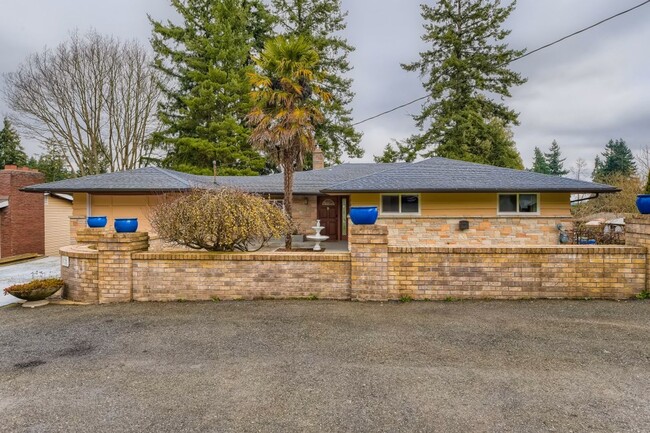 property at 5121 Beaumont Dr