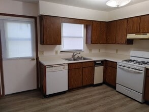 302 Palmer Dr in Parkersburg, WV - Building Photo - Building Photo