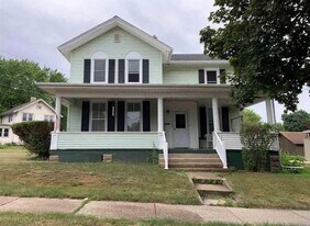 408 Ravine St in Janesville, WI - Building Photo