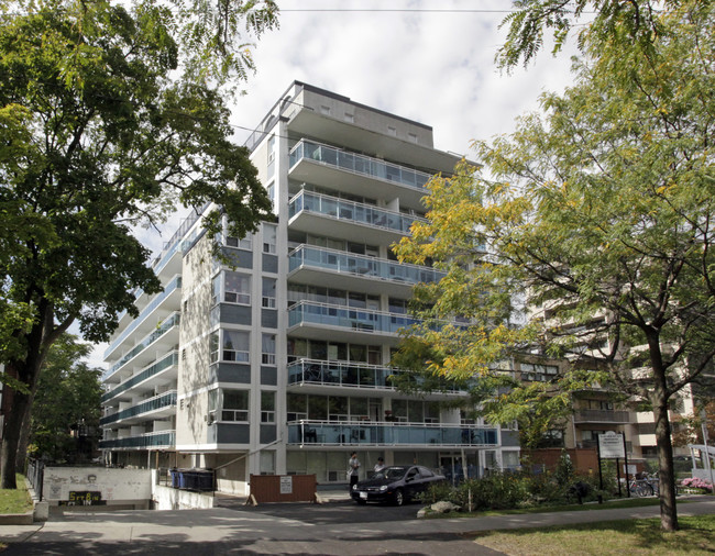 Walmer Flats in Toronto, ON - Building Photo - Building Photo