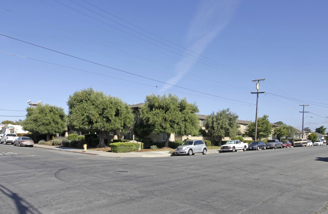 Bullene Apartments in Salinas, CA - Building Photo