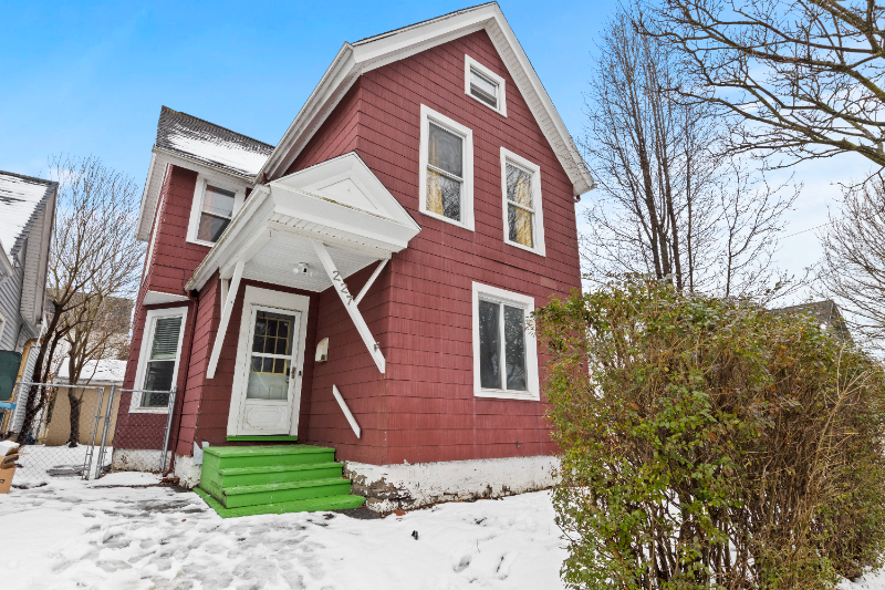 227 Sanford St in Rochester, NY - Building Photo