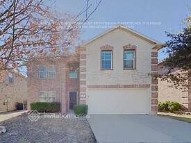 1720 Birds Eye Rd in Fort Worth, TX - Building Photo