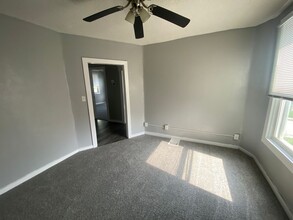 621 Douglas Ct in Davenport, IA - Building Photo - Building Photo