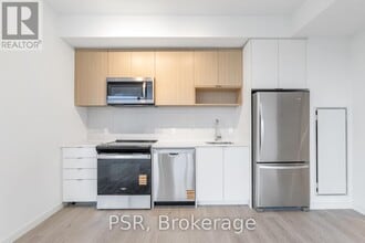 4365 Bloor St W in Toronto, ON - Building Photo - Building Photo