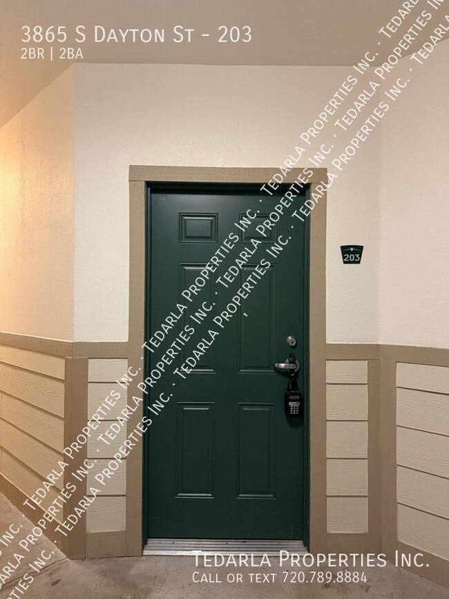 3865 S Dayton St in Aurora, CO - Building Photo - Building Photo