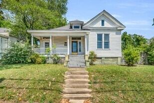 1425 College St in Columbus, MS - Building Photo