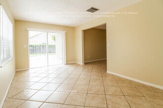 2309 Otis Ave in Deltona, FL - Foto de edificio - Building Photo