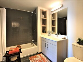 99 Kneeland St-Unit -0612 in Boston, MA - Foto de edificio - Building Photo