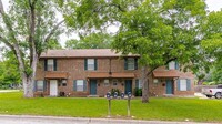 1122 Oxford St in River Oaks, TX - Foto de edificio - Building Photo