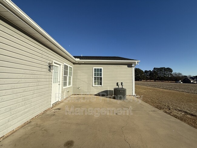 800 Phillips Rd in Selma, NC - Building Photo - Building Photo