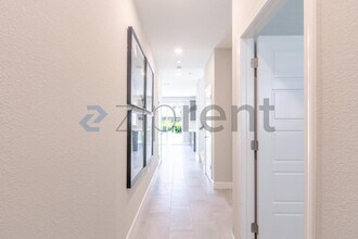 5824 Highport Dr in Sacramento, CA - Building Photo - Building Photo