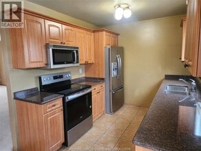 3164 Conservation Dr in Windsor, ON - Building Photo - Building Photo