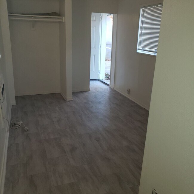 7565 Lincoln Ave-Unit -7569 in Riverside, CA - Building Photo - Building Photo