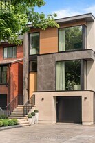 126 Sherwood Ave in Toronto, ON - Building Photo
