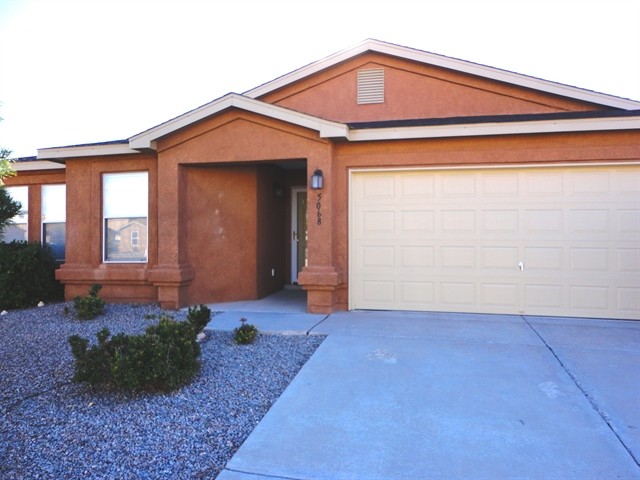 5068 Westfield Dr NE in Rio Rancho, NM - Building Photo
