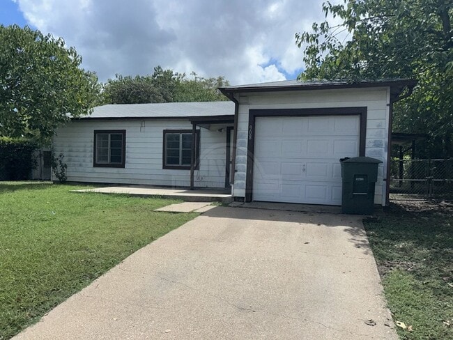 908 Sutton Dr in Killeen, TX - Building Photo - Building Photo