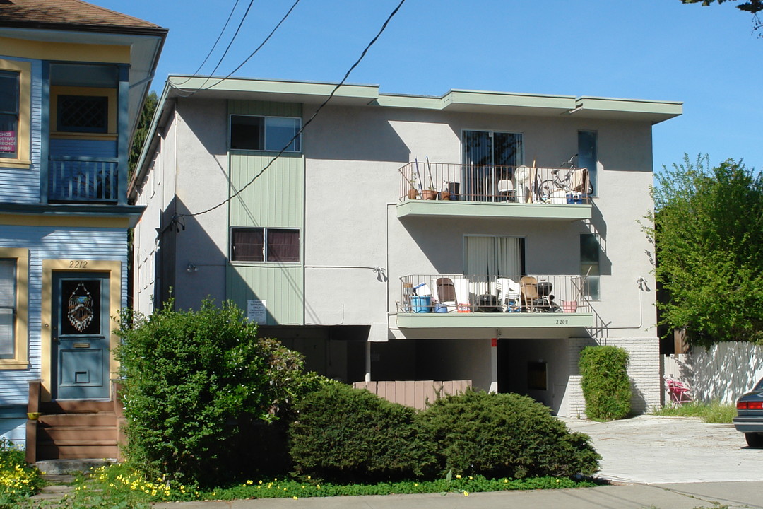 2208 Mcgee Ave in Berkeley, CA - Building Photo