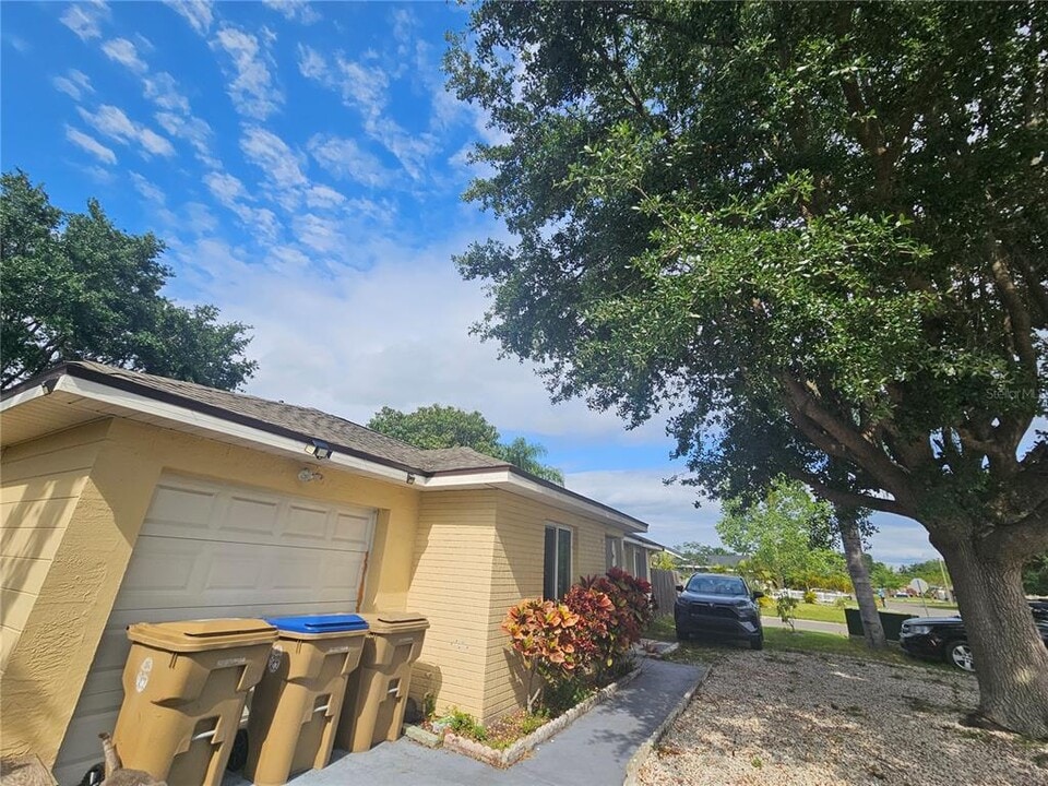 155 Toluca Dr in Kissimmee, FL - Building Photo