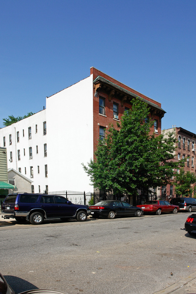 88 16th St in Brooklyn, NY - Building Photo - Building Photo