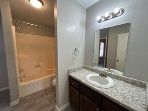 30 Sta Les Cv, Unit 3 in Jackson, TN - Foto de edificio - Building Photo