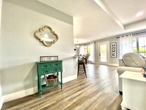 110 Honeysuckle Ct in Diboll, TX - Foto de edificio - Building Photo