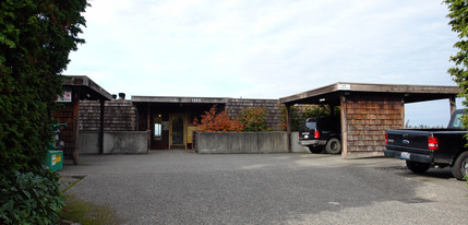 Tanglewood Apartments in Seattle, WA - Building Photo - Building Photo