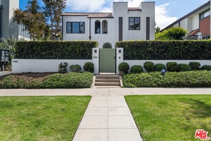 930 Lincoln Blvd in Santa Monica, CA - Building Photo