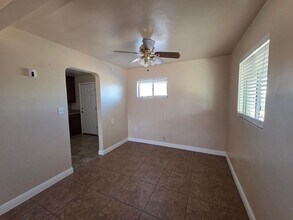 2144 E Corona Ave in Phoenix, AZ - Building Photo - Building Photo