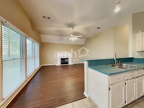 1226 Sweetie Dr in Collierville, TN - Foto de edificio - Building Photo