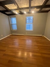 213 S Harrison St in East Orange, NJ - Foto de edificio - Building Photo