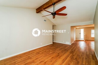 6147 Spring Time St in San Antonio, TX - Building Photo - Building Photo