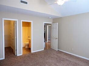 7910 Palmaro Cir in Indianapolis, IN - Building Photo - Building Photo