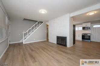 118 Colonia Blvd in Rahway, NJ - Building Photo - Building Photo