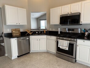 3157 Bromley Ln in Aurora, IL - Building Photo - Building Photo