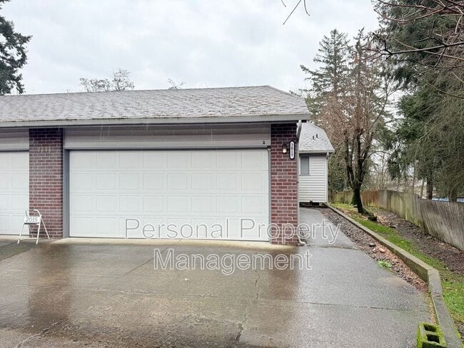 property at 2015 SE 114th Ct