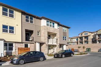 Twin Oaks in San Ramon, CA - Building Photo - Building Photo