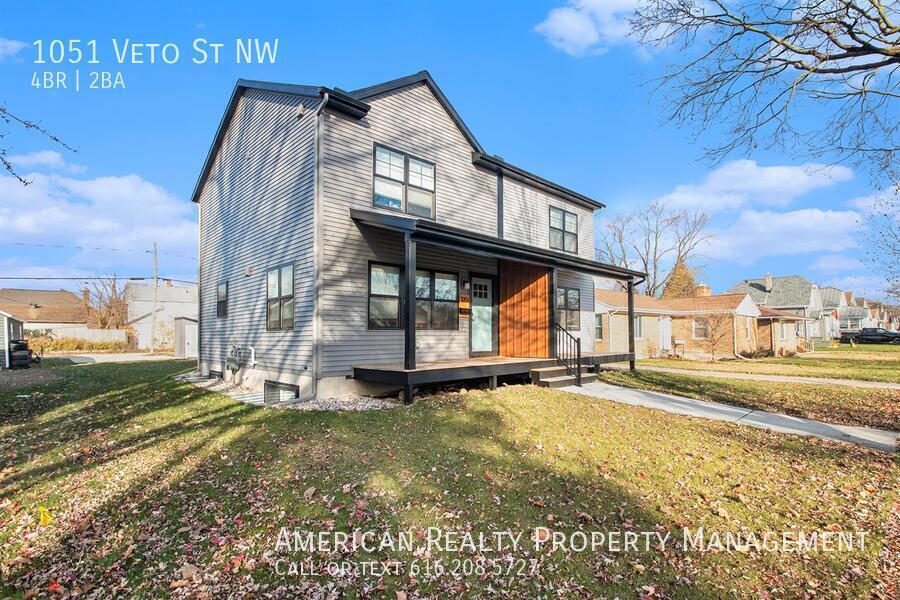 1051 Veto St NW in Grand Rapids, MI - Building Photo