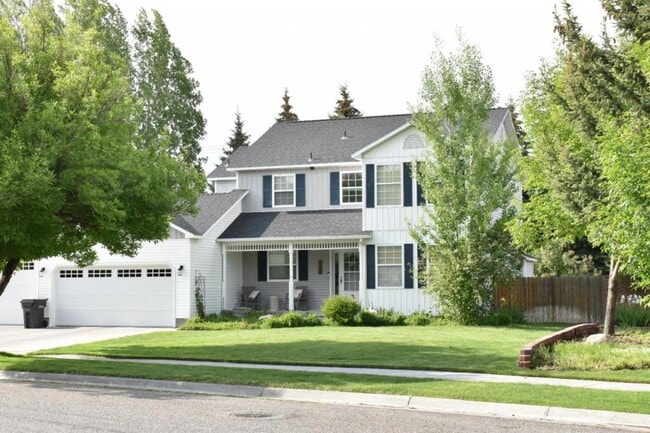 property at 226 W Stone Run Ln