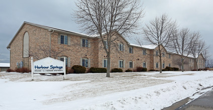 Harbour Springs Apartments in Algoma, WI - Foto de edificio - Building Photo