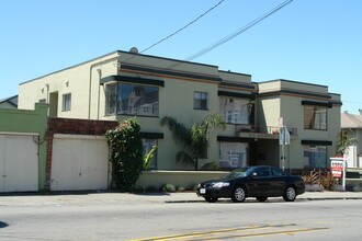 525 Alcatraz Ave in Oakland, CA - Building Photo - Building Photo