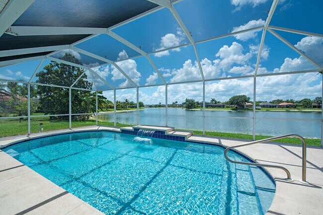 2271 Grove Dr in Naples, FL - Building Photo - Building Photo