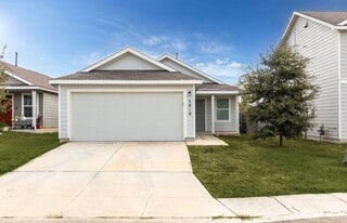 5910 Lady Ln in San Antonio, TX - Building Photo