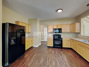 13004 W Elster Way in Fishers, IN - Building Photo - Building Photo