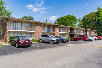 Kenwood Arms in Louisville, KY - Foto de edificio - Building Photo