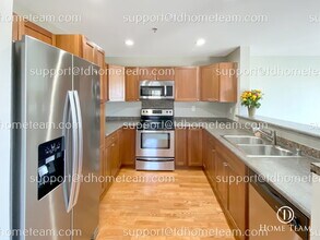 3520 Lake Washington Blvd SE in Bellevue, WA - Building Photo - Building Photo