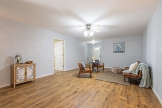 356 Andrew Dr in Clarksville, TN - Foto de edificio - Building Photo