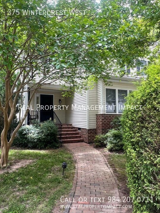 375 Wintercrest W in Pittsboro, NC - Building Photo