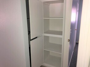 1329 Oahu St in Las Vegas, NV - Building Photo - Building Photo